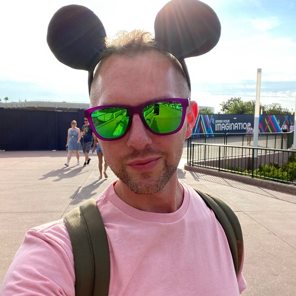 Meet your Posher, Kyle - Picture 3 of 4